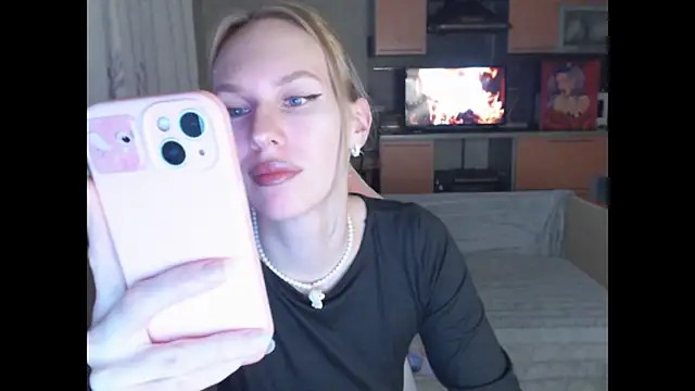 Elsa_Li's cam snapshot