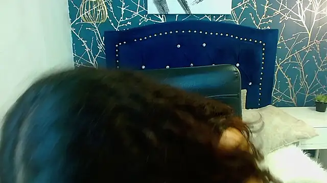 carolineeh_'s cam snapshot