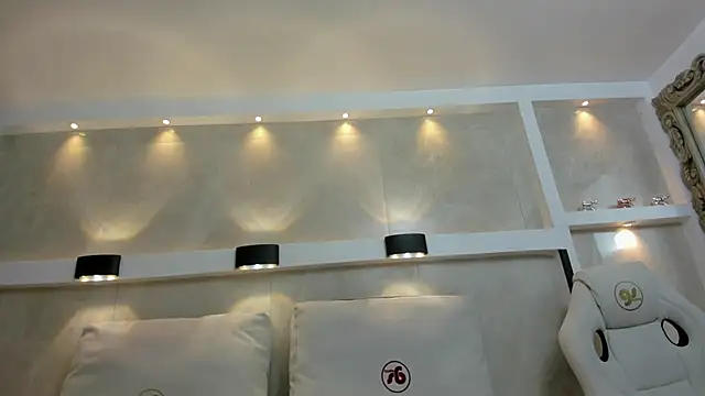 isaa_stone's cam snapshot