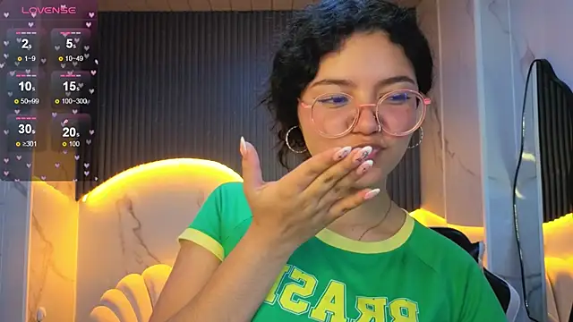 victoria_castillo_b's cam snapshot