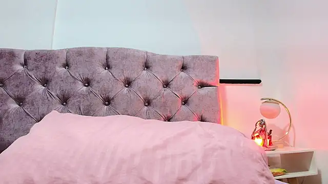 Skye_Moore's cam snapshot