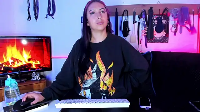 LucyStrike_'s cam snapshot