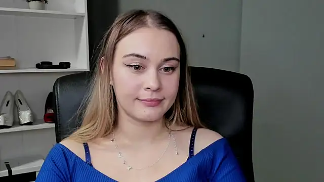 kitty_valeria live sex cam