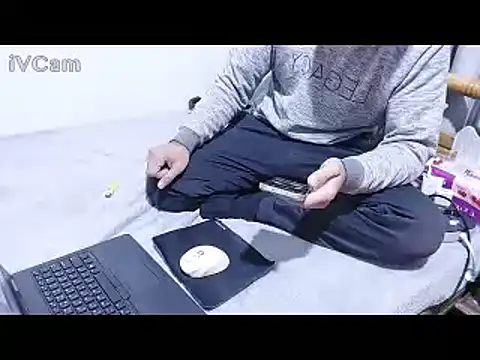 yazin19's cam snapshot