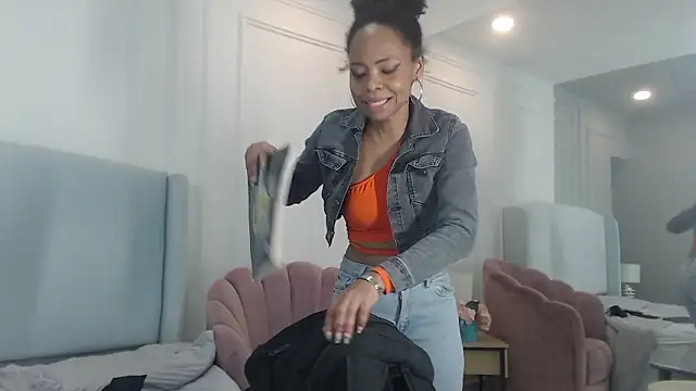 ChantalGarner's cam snapshot