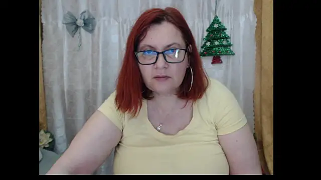 PlayfullMature's cam snapshot