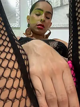 Mau_White live sex cam