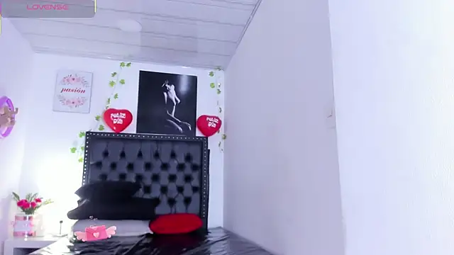 ScarlettVell live sex cam