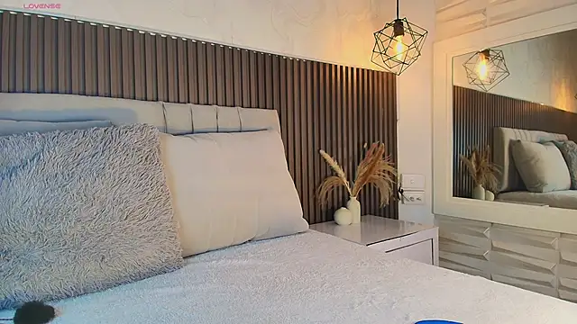 SHANONCLARK live sex cam