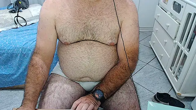 MysterBearMG live sex cam