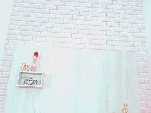 Selenegomezz's cam snapshot