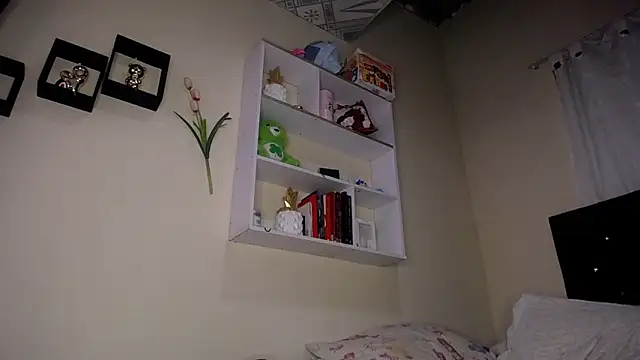 chanel__21_'s cam snapshot