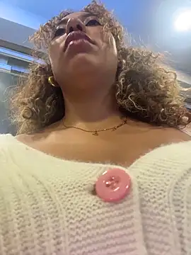 lauraltt live sex cam