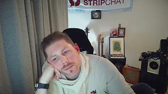 God_Of_ThundeRR live sex cam