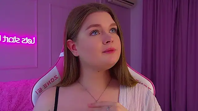 CrystalLyons live sex cam