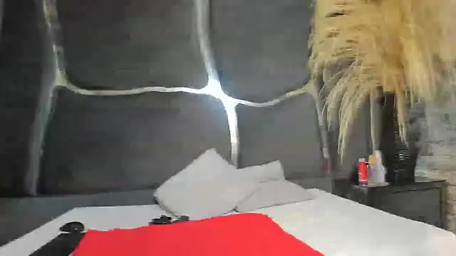 KatalellaAndLayan live sex cam