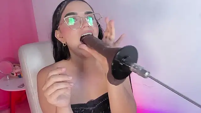 laana_foxx's cam snapshot