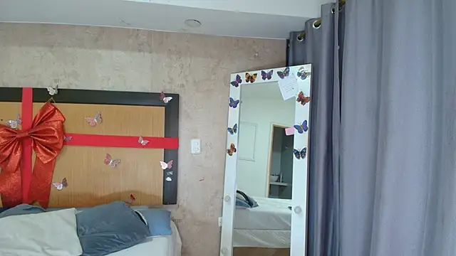 mialopez52's cam snapshot