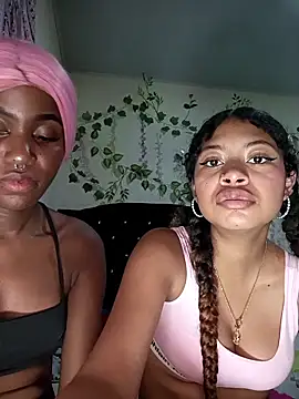 SamyAndLehyla's cam snapshot