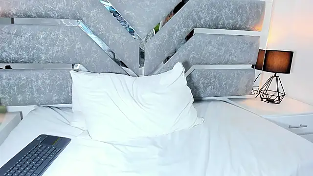 Slut_Milf_ live sex cam