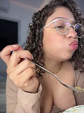 Shara_dreams's cam snapshot