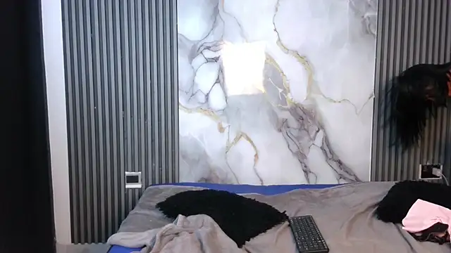 TifanyandLisa live sex cam