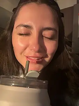 sukhakunis1 live sex cam