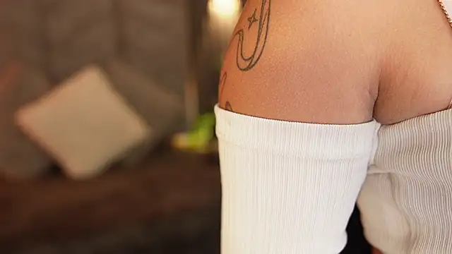 AuroraLanee_'s cam snapshot