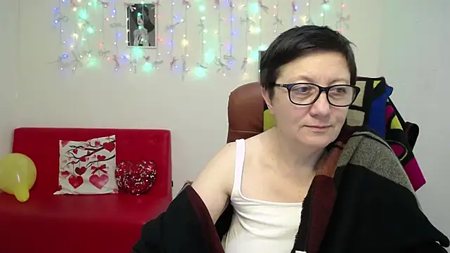 EmilyL0ve's cam snapshot