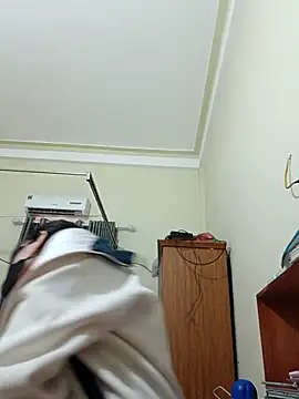 Lyly-68688's cam snapshot