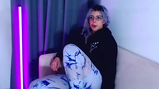 Thea_Aphros_'s cam snapshot