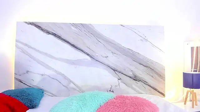 thamiina_'s cam snapshot