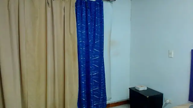 kiwii_nasty live sex cam