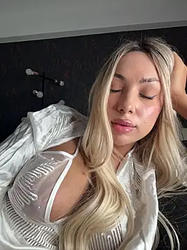 Angel-Barbie's cam snapshot