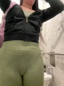 Isabella21_'s cam snapshot