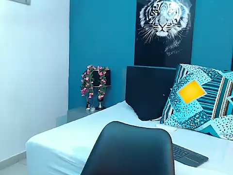 CharlotteBlossom's cam snapshot