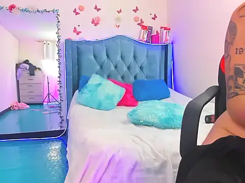 Aurora_sky9's cam snapshot