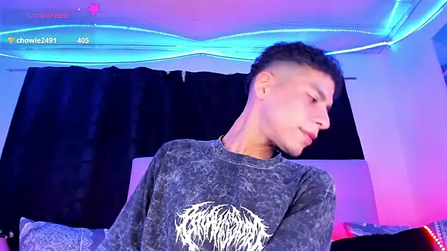 Ethan_Boyy live sex cam