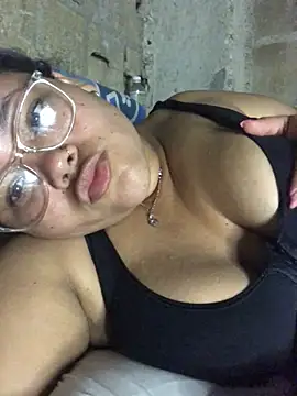 modeloxtz's cam snapshot