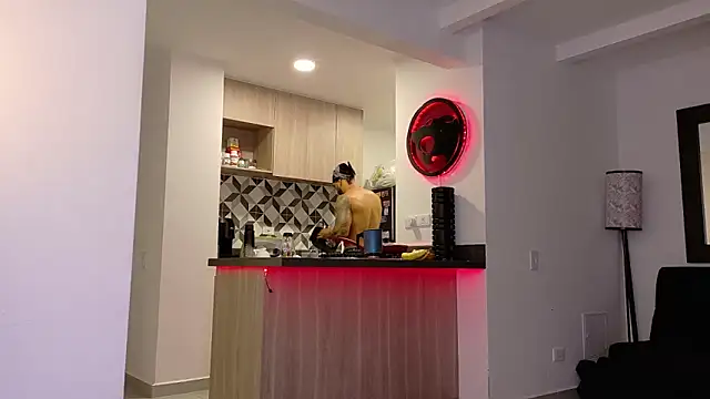 tony_muscle's cam snapshot