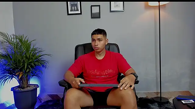 ronnie_crafored's cam snapshot