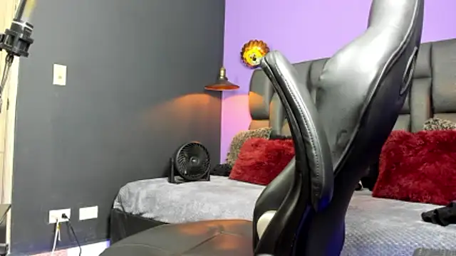 Lyon_vach live sex cam