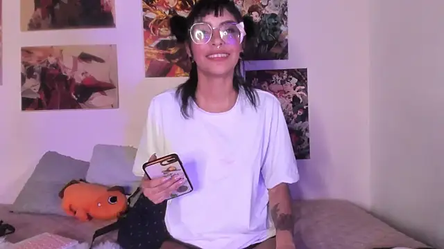 Luna-Chann's cam snapshot