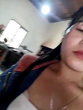 gugu0022's cam snapshot