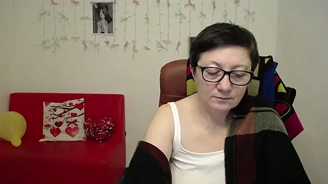 EmilyL0ve's cam snapshot