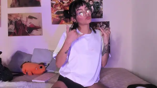 Luna-Chann's cam snapshot