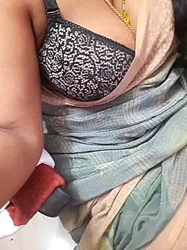 Tamil_Ammani's cam snapshot