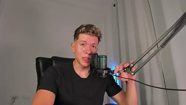 nathan_blake live sex cam