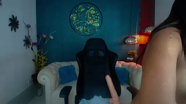 Scandarkmarie's cam snapshot