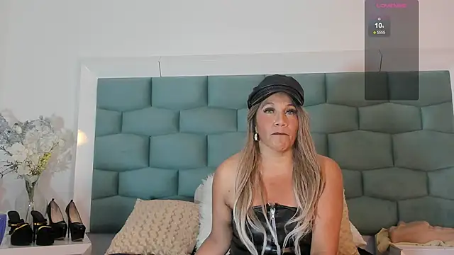 MiaMancini's cam snapshot